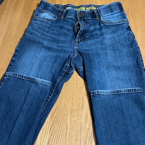 Lee Extreme Motion Regular Straight Leg Mens Jeans - Picture 3 of 6